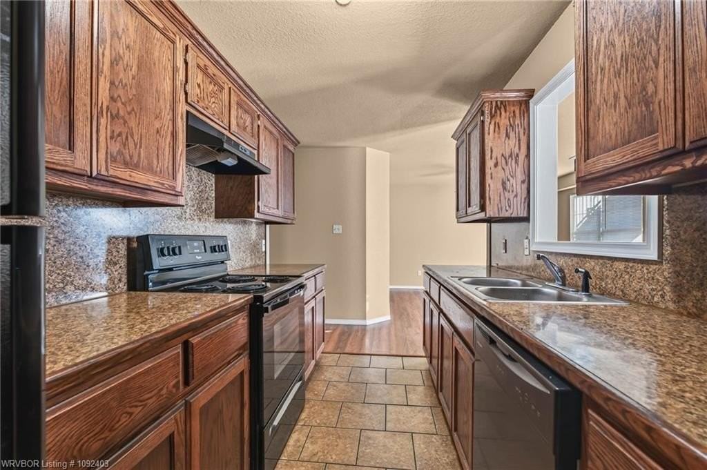 310 Jefferson St - Photo 6 of 19