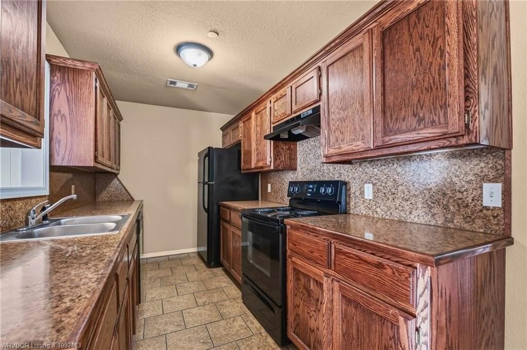310 Jefferson St - Photo 7 of 19