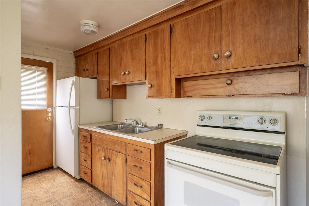 1238 W 700 S #B - Photo 6 of 19