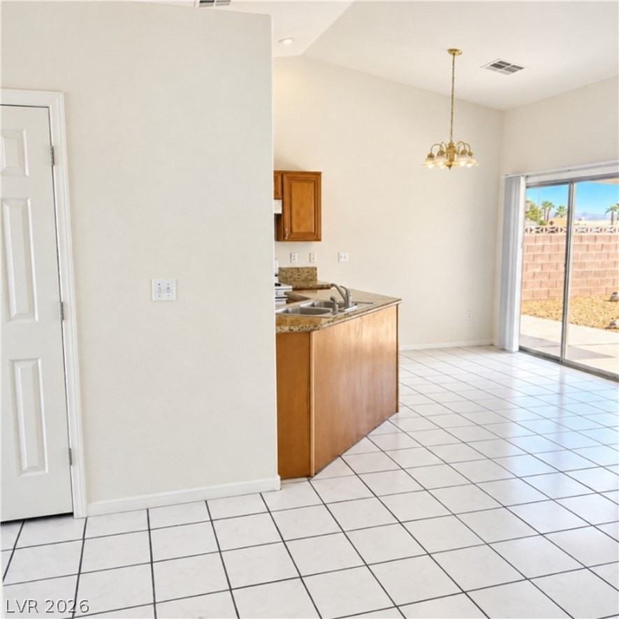 3644 Iverson Ln - Photo 6 of 17