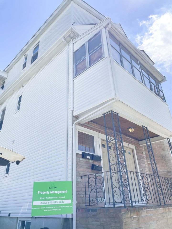 47 Edward St #2 - Photo 7 of 11