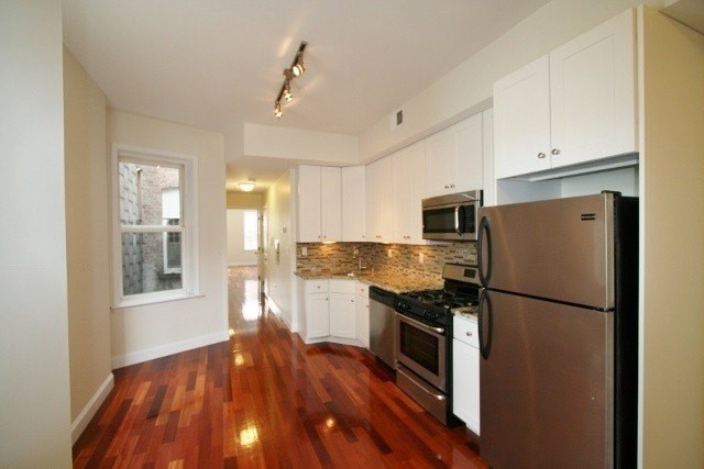 149 Webster Ave #3 - Photo 5 of 14