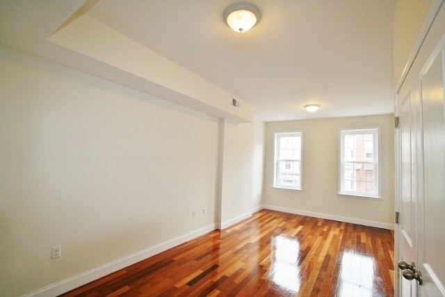 149 Webster Ave #3 - Photo 6 of 14