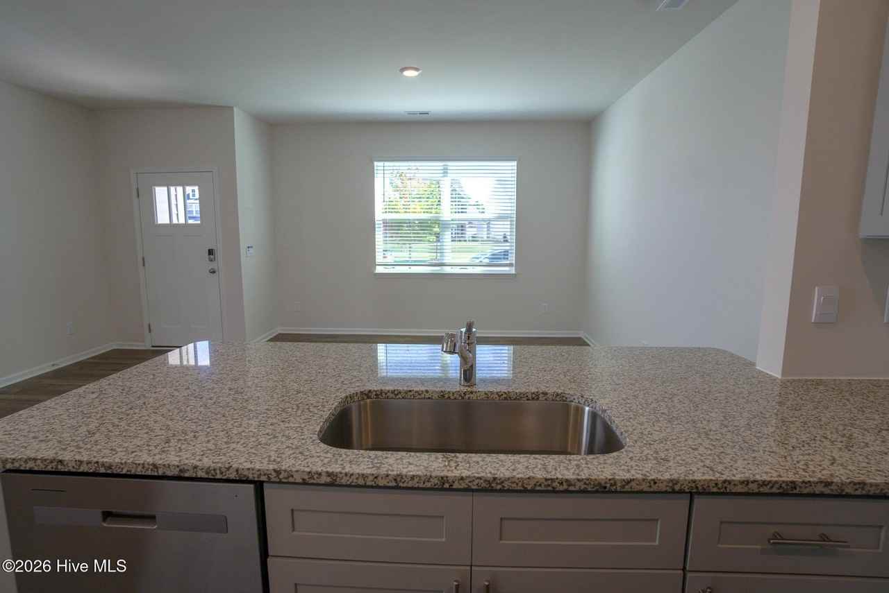 2037 Clock Rd - Photo 7 of 18