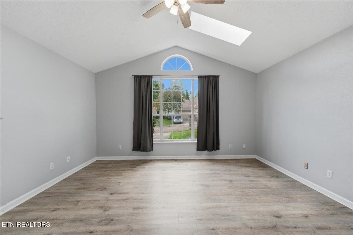 1508 Spelling Way - Photo 2 of 25