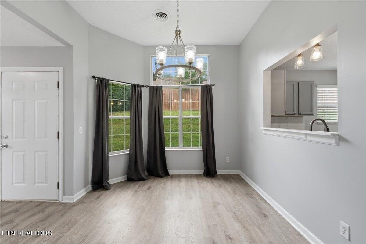 1508 Spelling Way - Photo 7 of 25