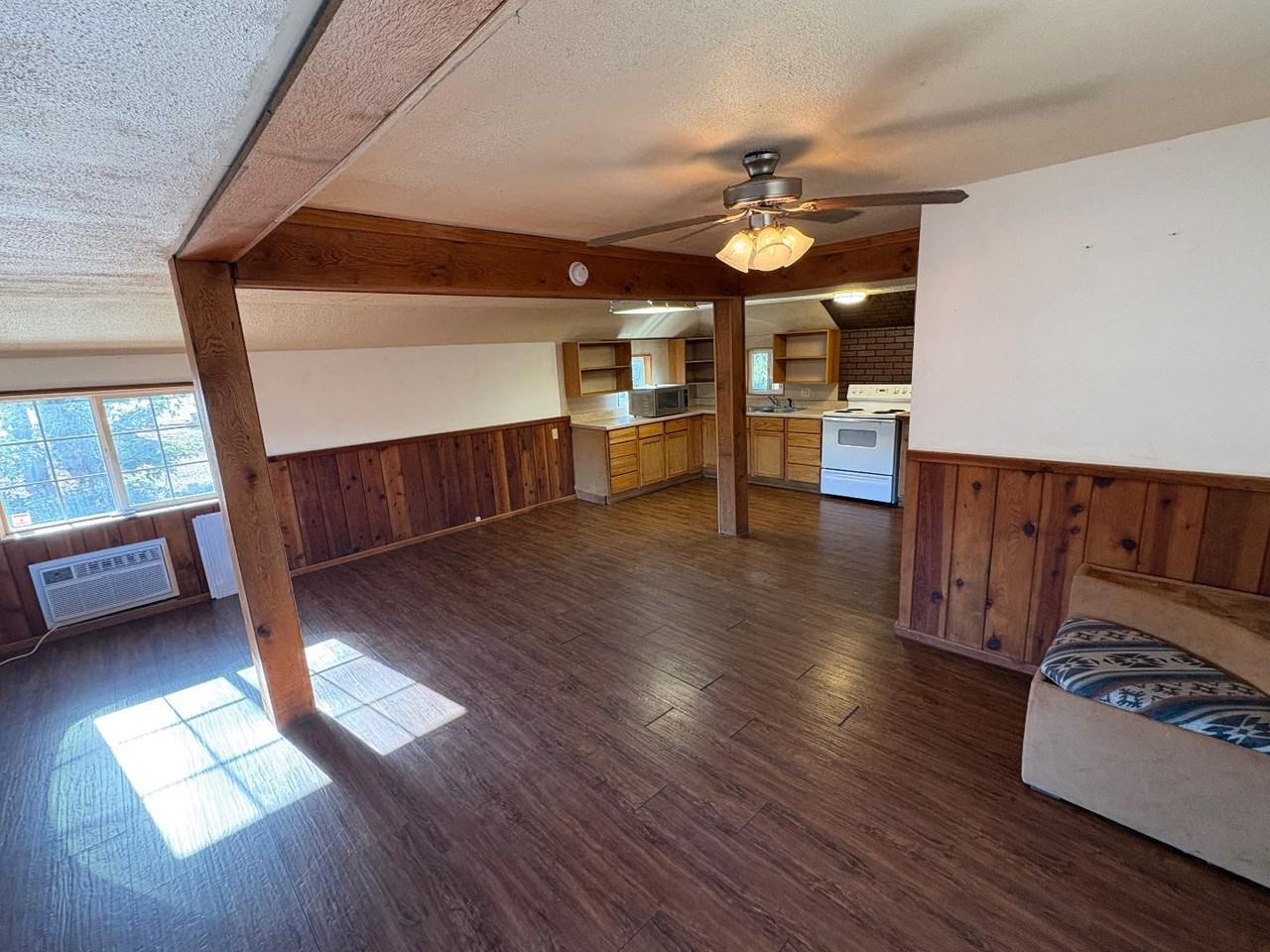 1720 Main St - Photo 4 of 10