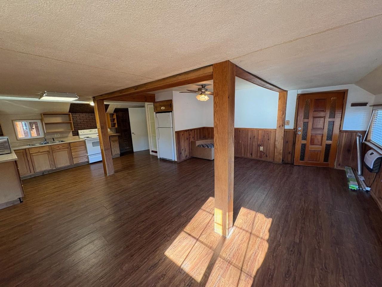 1720 Main St - Photo 7 of 10