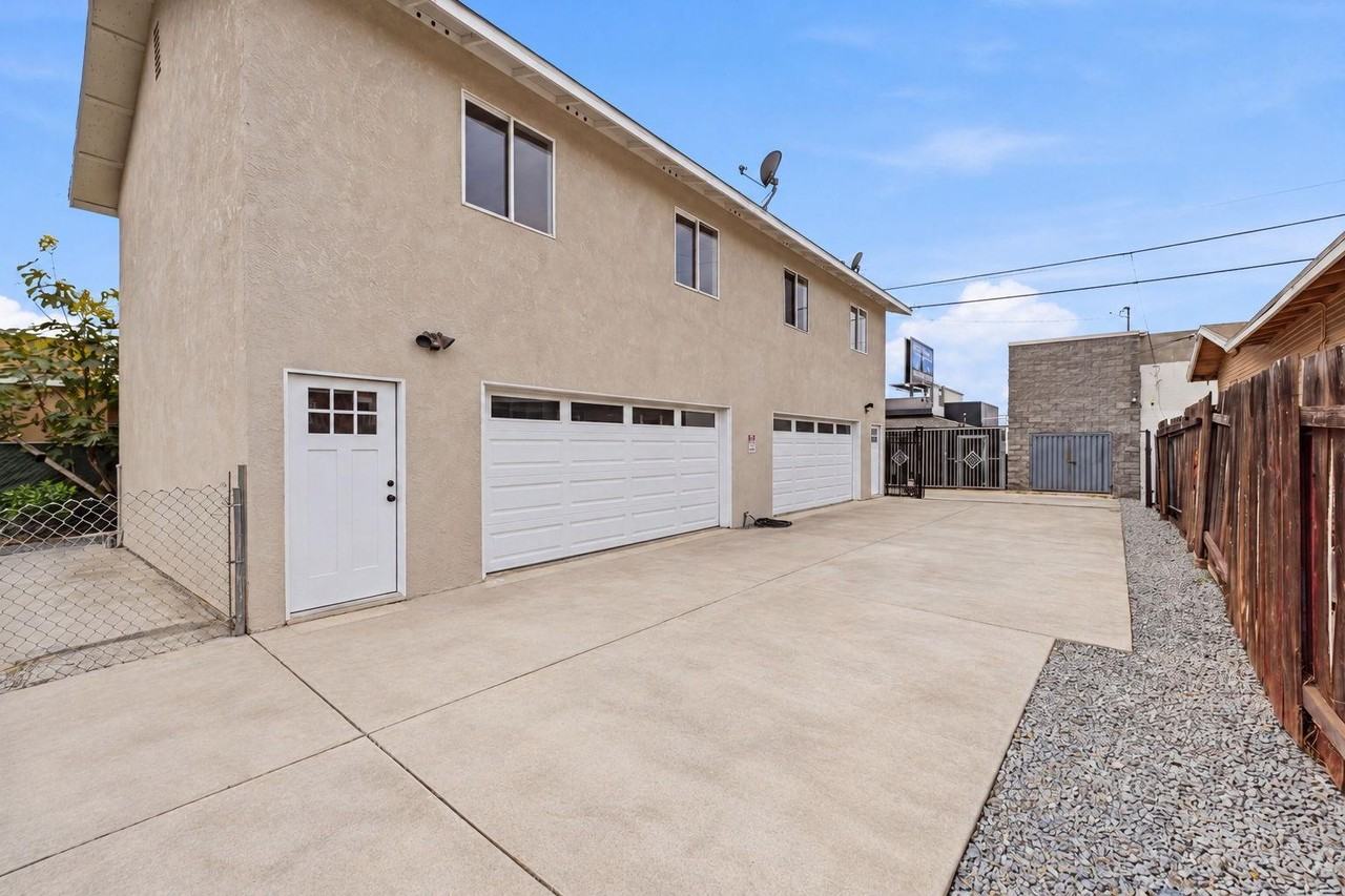3136 44th Street - Photo 2 of 5