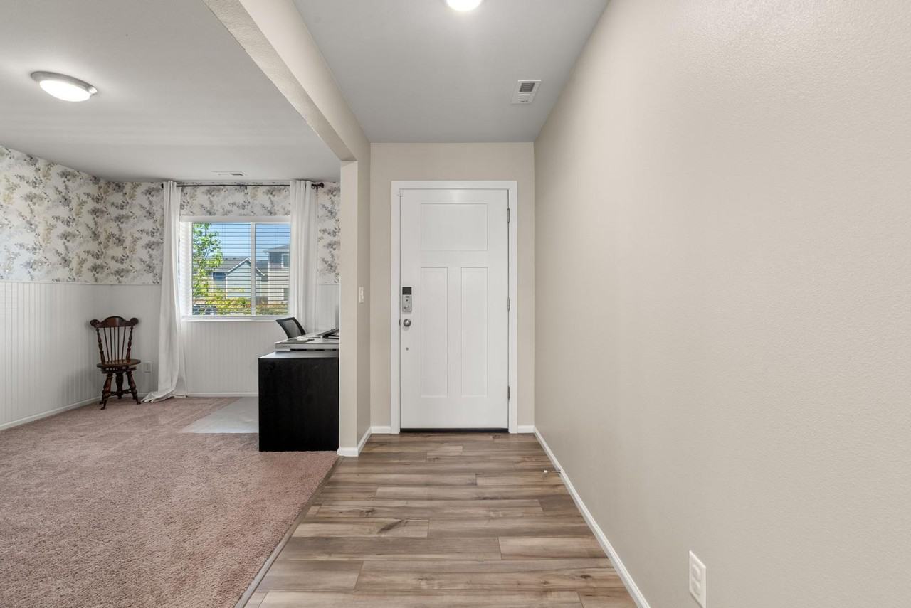 15115 Iverson Loop Se - Photo 4 of 11