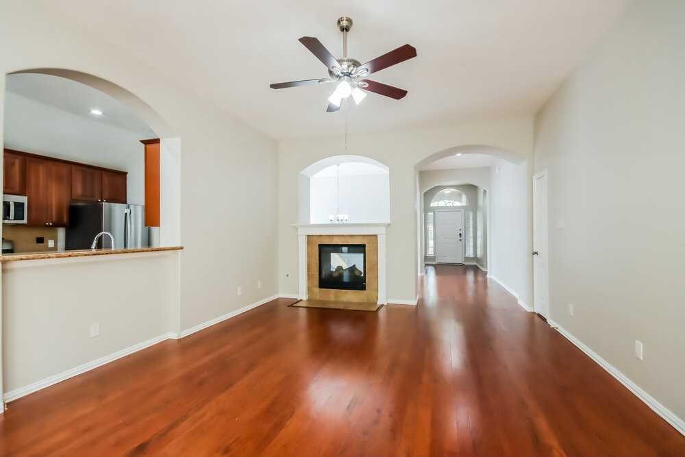14102 Seagler Springs Ln - Photo 3 of 16