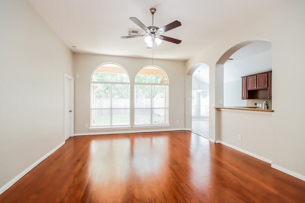 14102 Seagler Springs Ln - Photo 4 of 16