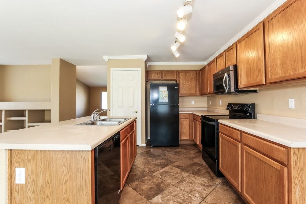 16188 N 158th Ave - Photo 5 of 16