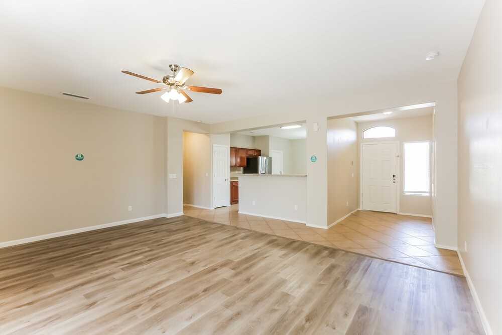 5329 W Grove St - Photo 3 of 16