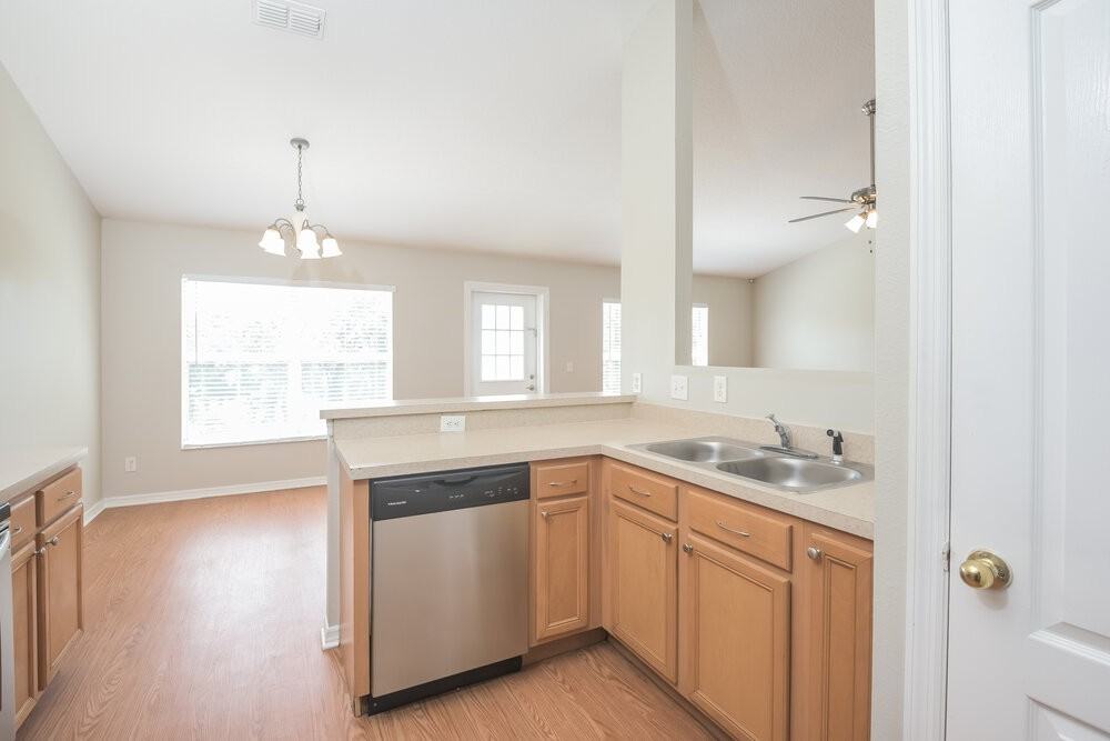 1904 Southern Oak Loop - Photo 5 of 16