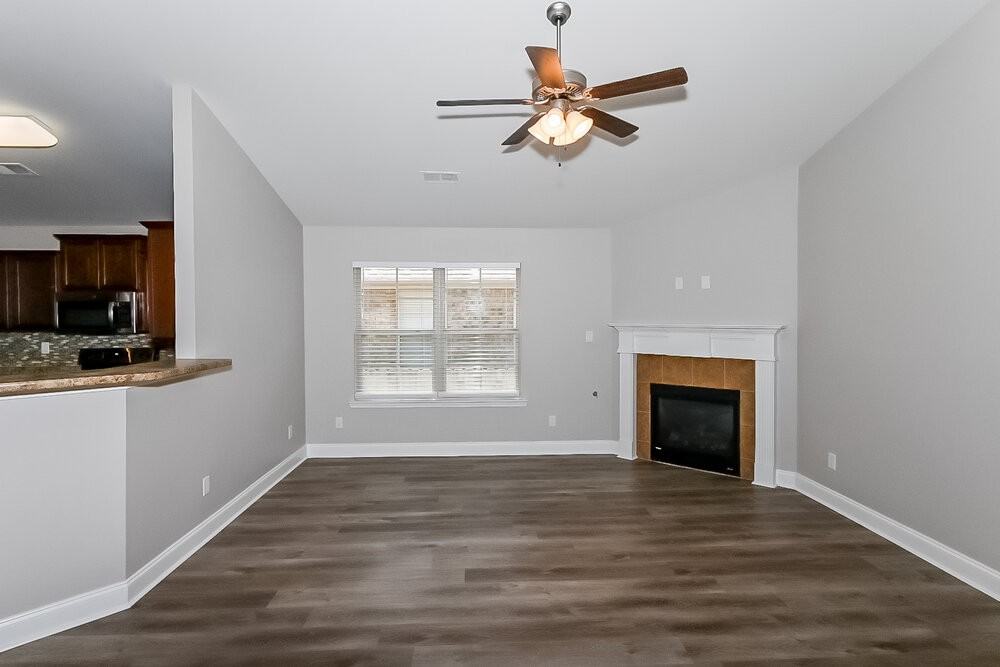 2922 S Hartland Dr - Photo 3 of 16