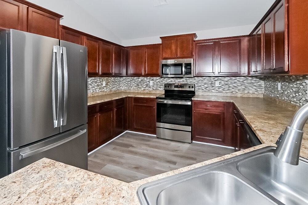 2922 S Hartland Dr - Photo 6 of 16