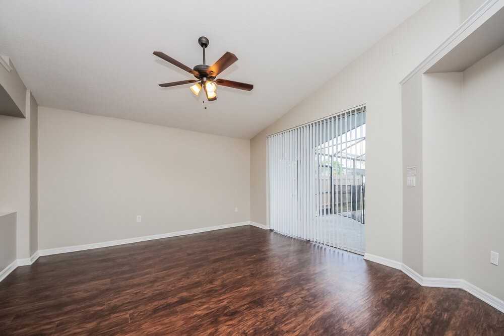 4633 Eagle Peak Dr - Photo 3 of 16