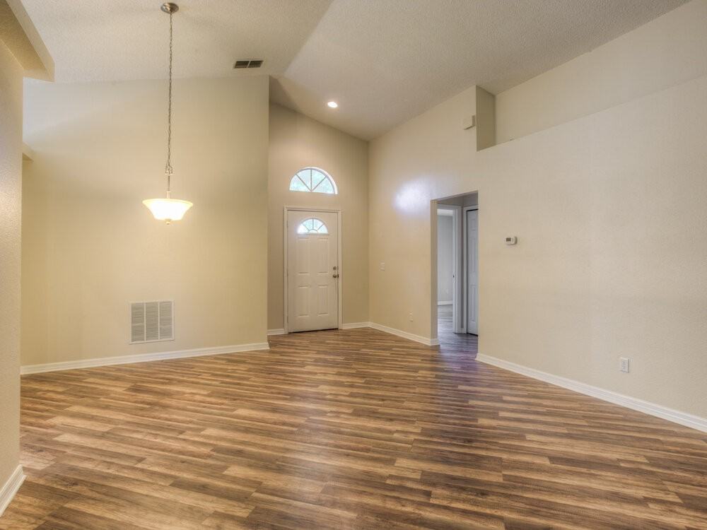 2037 Fish Eagle St - Photo 4 of 32