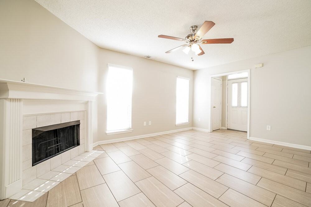 5713 Kaitlyn Dr W - Photo 4 of 17