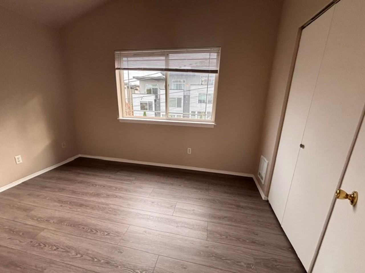 2018 E Spruce St - Photo 2 of 50