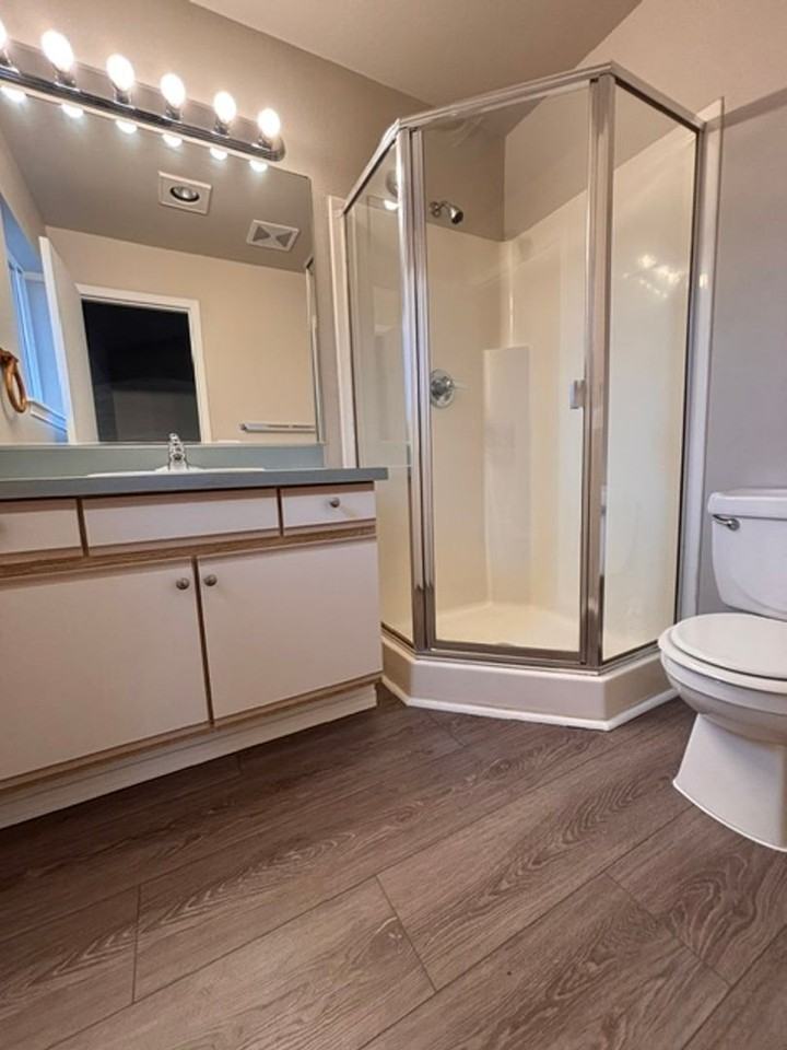 2018 E Spruce St - Photo 5 of 50