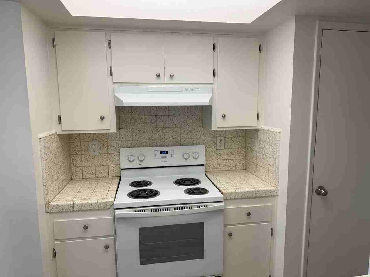 420 Chestnut St - Photo 5 of 10