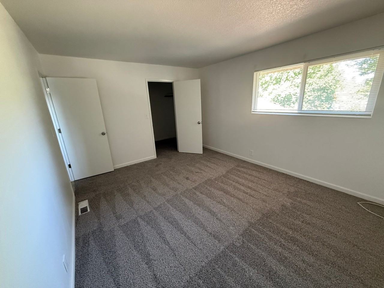 420 Chestnut St - Photo 7 of 10