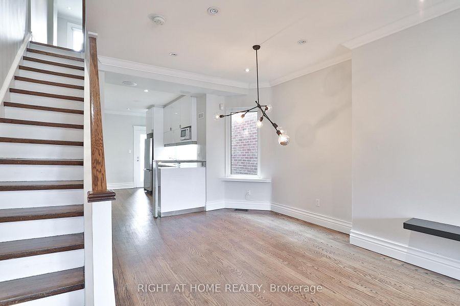 119 Manning Avenue - Photo 2 of 19