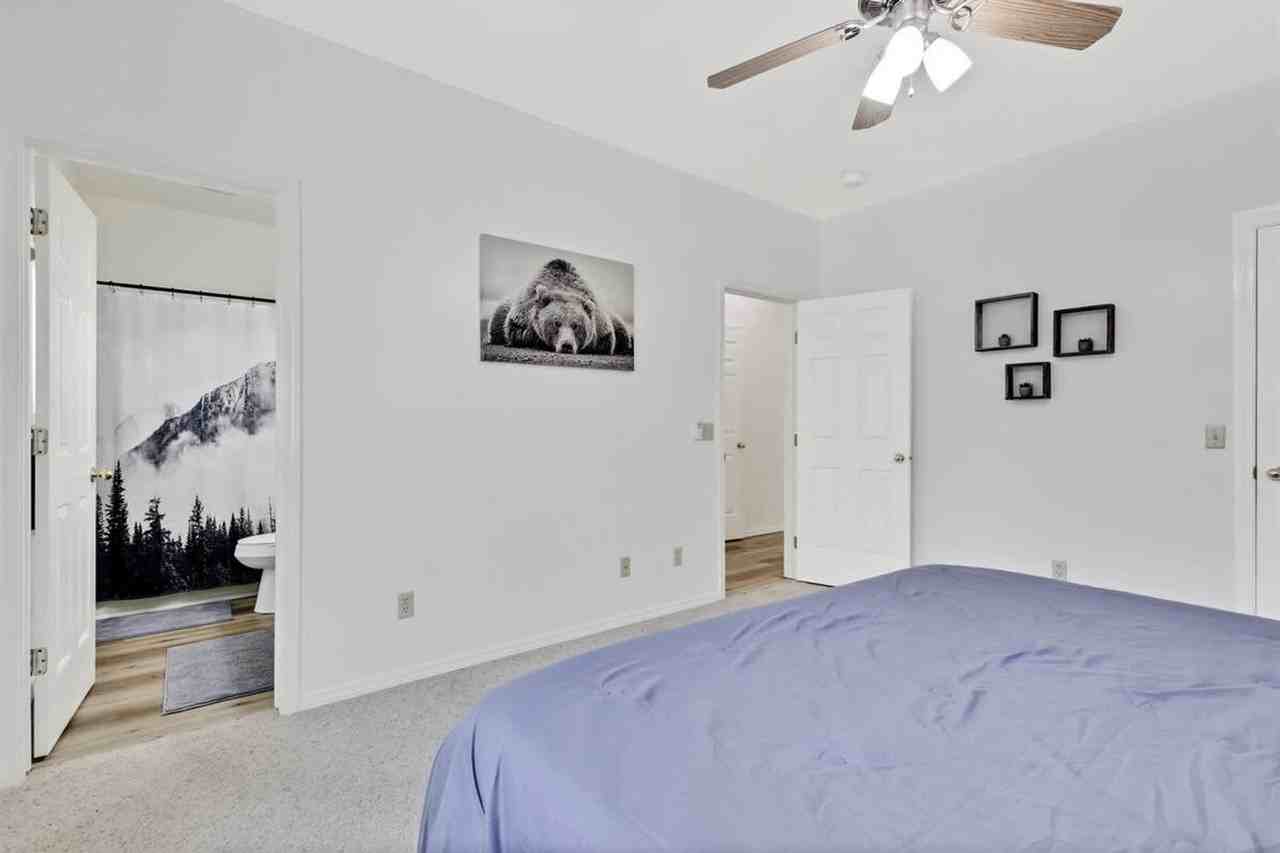 1496 Pine Ridge Dr #1638275P - Photo 4 of 36