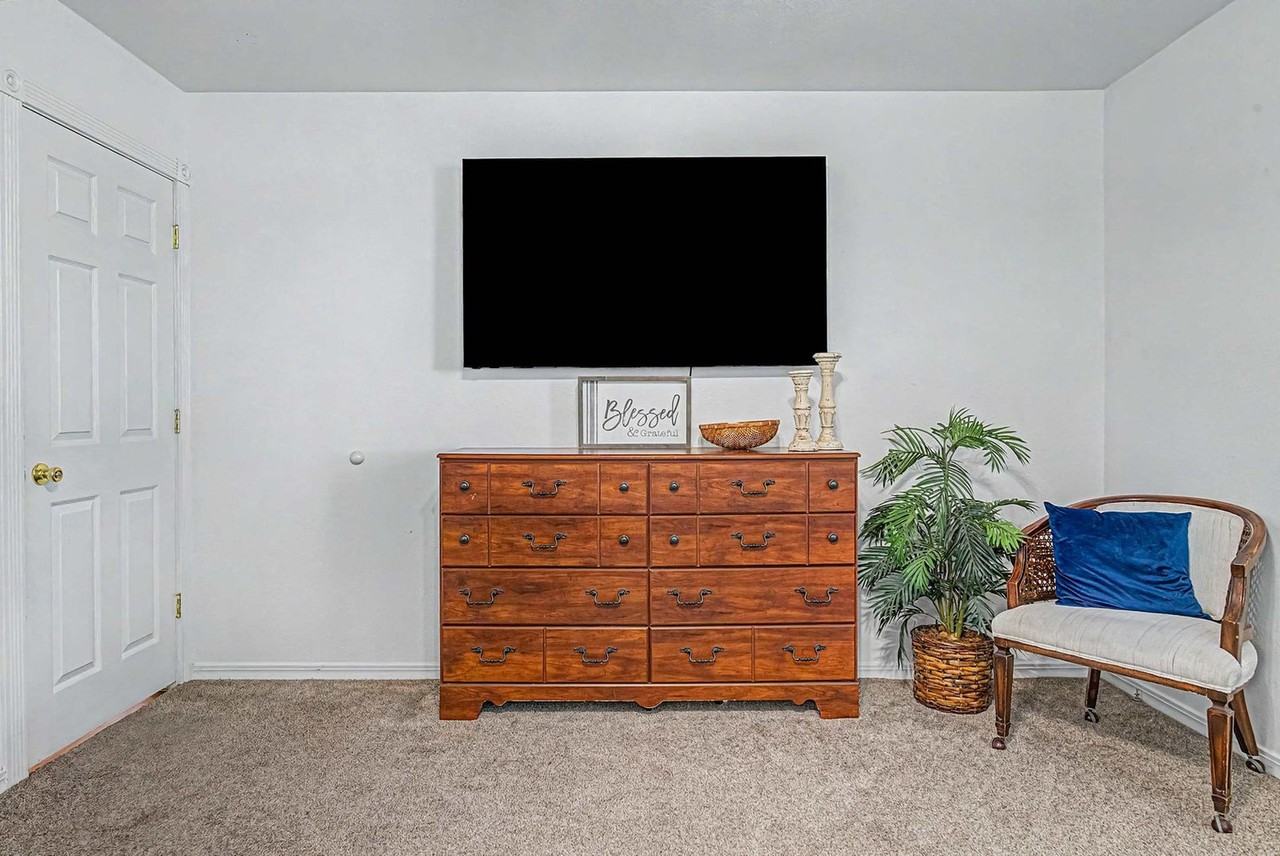 422 Parish Ct #1638265P - Photo 6 of 40