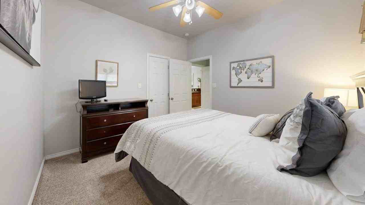 Forest Ridge Dr #1640307P - Photo 5 of 33