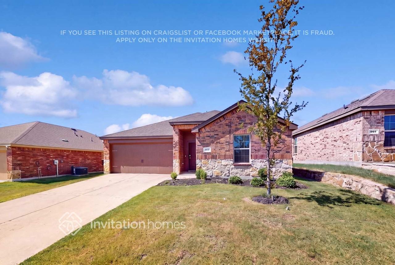 957 English Dr - Photo 3 of 22