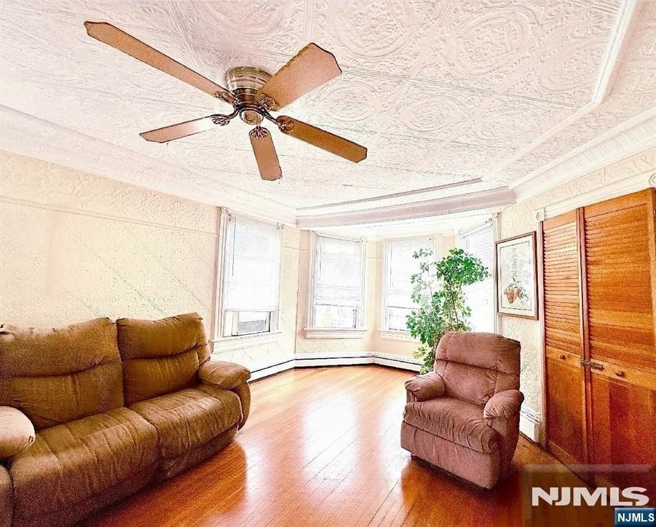 238 Main St #3 - Photo 4 of 10