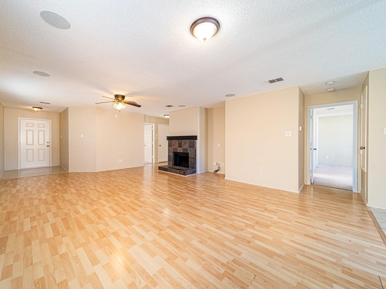 5408 Devils River Dr - Photo 6 of 27