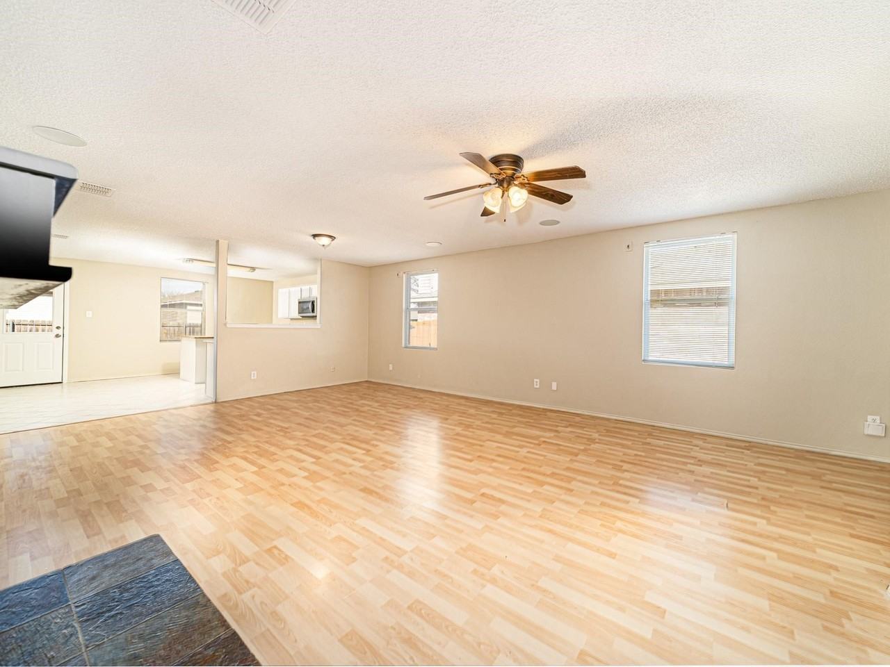 5408 Devils River Dr - Photo 7 of 27