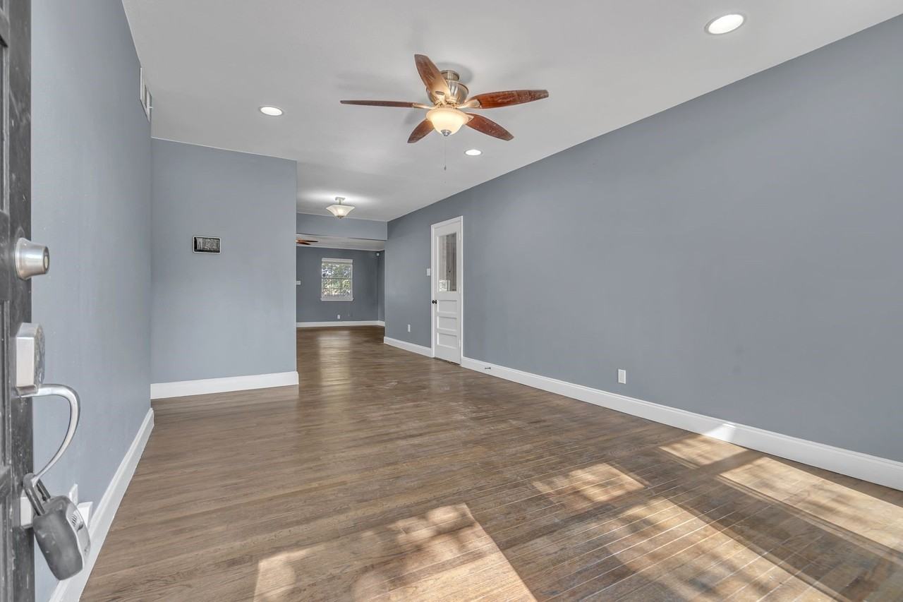 9621 Rustown Dr - Photo 5 of 28