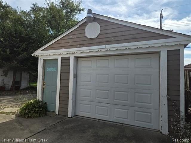461 W Hayes Ave - Photo 4 of 27