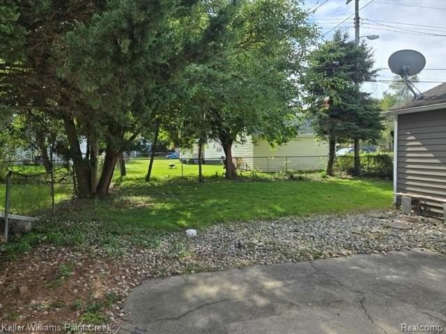 461 W Hayes Ave - Photo 7 of 27