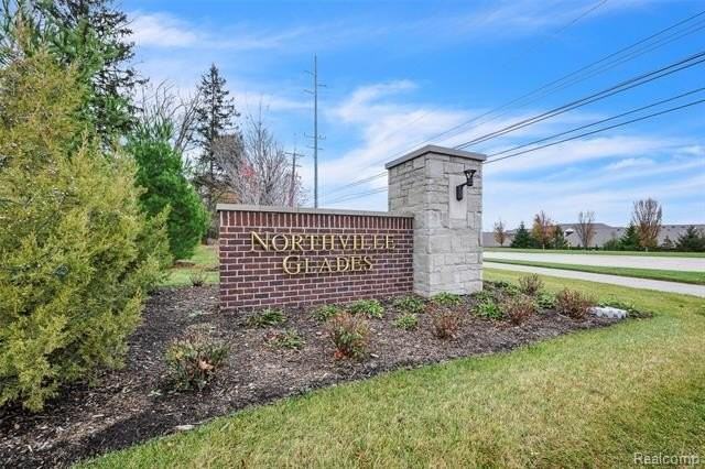 40059 Premier Dr - Photo 2 of 35