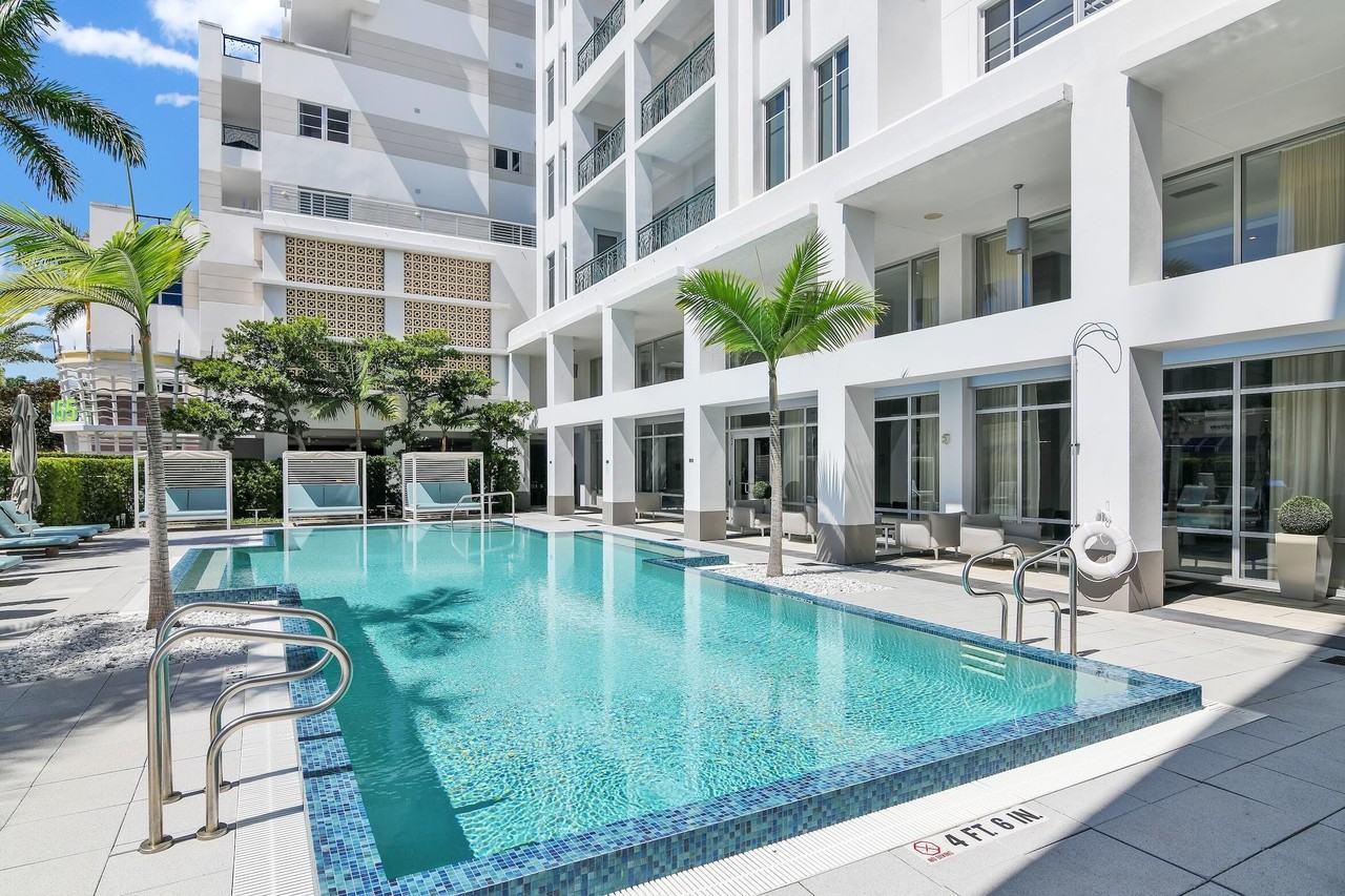 155 E Boca Raton Rd #423