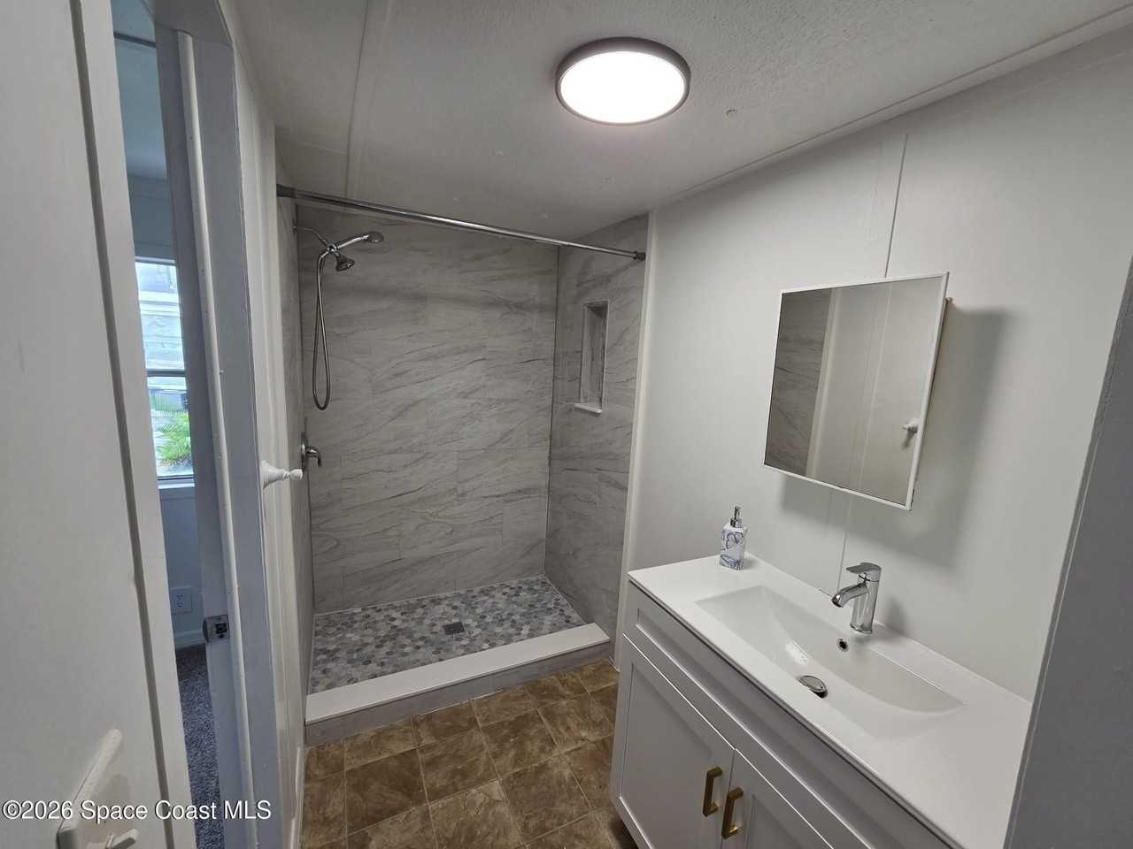 4439 Utica Cir - Photo 4 of 11