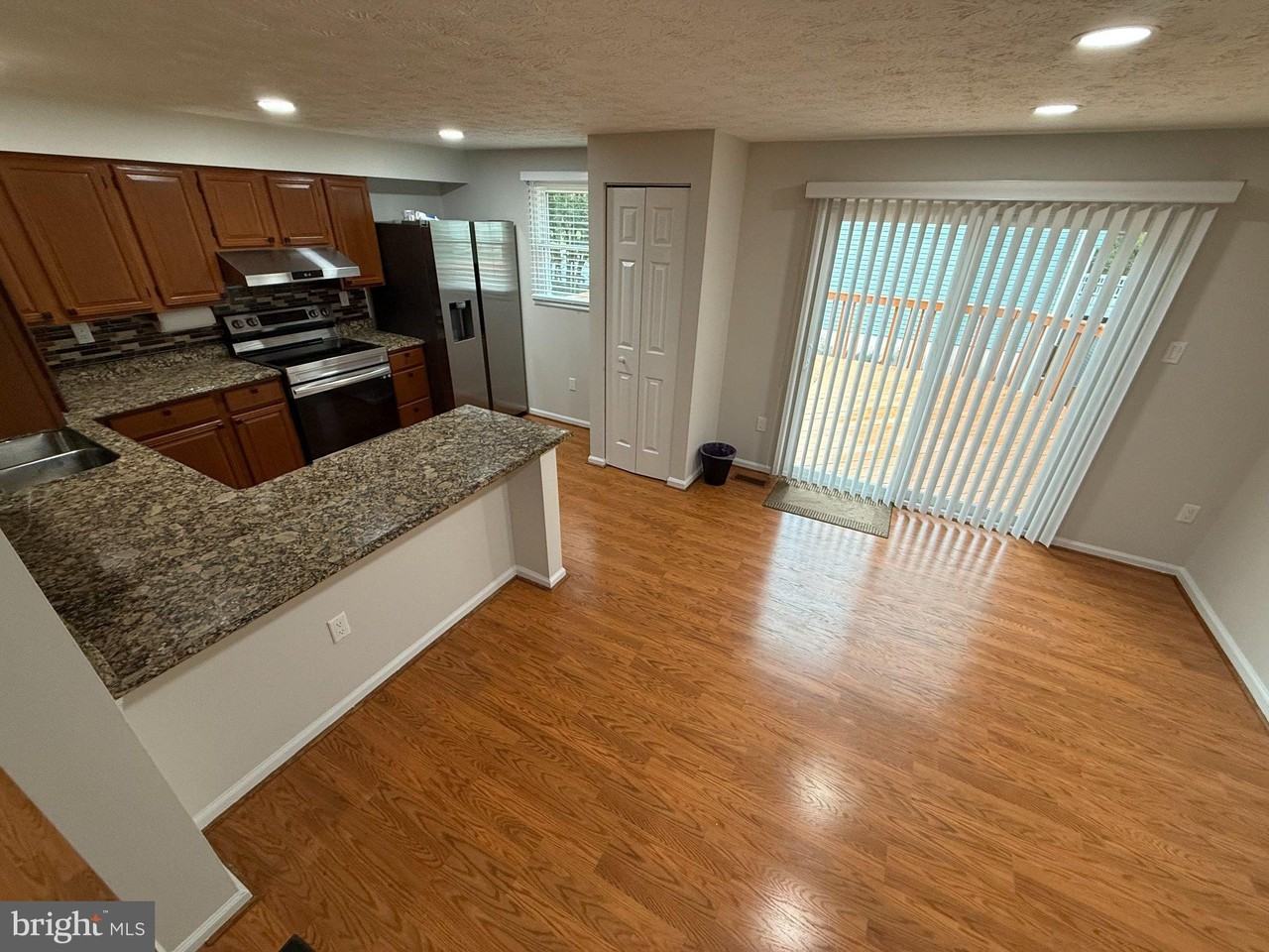 14800 Crosswood Ter - Photo 3 of 19