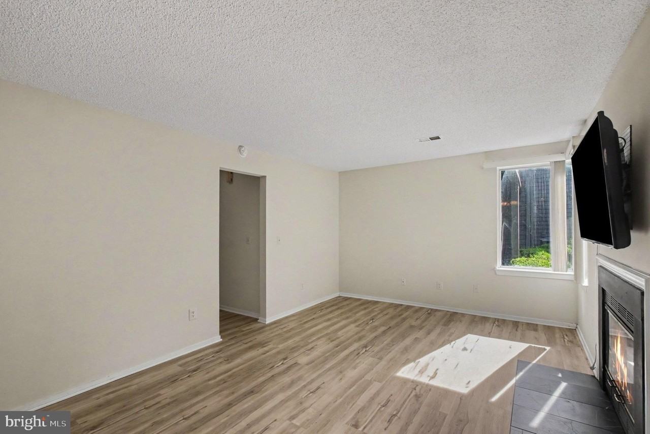 1504 Summerchase Ct #A - Photo 6 of 26
