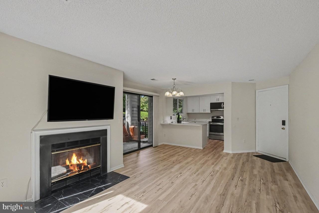 1504 Summerchase Ct #A - Photo 7 of 26