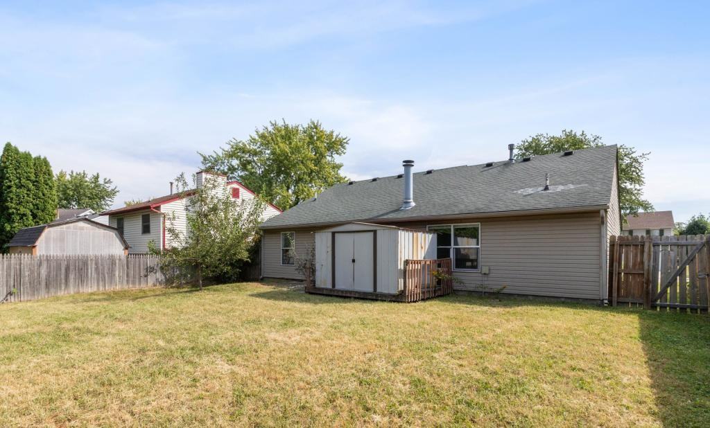 3926 Bonn Dr - Photo 4 of 20