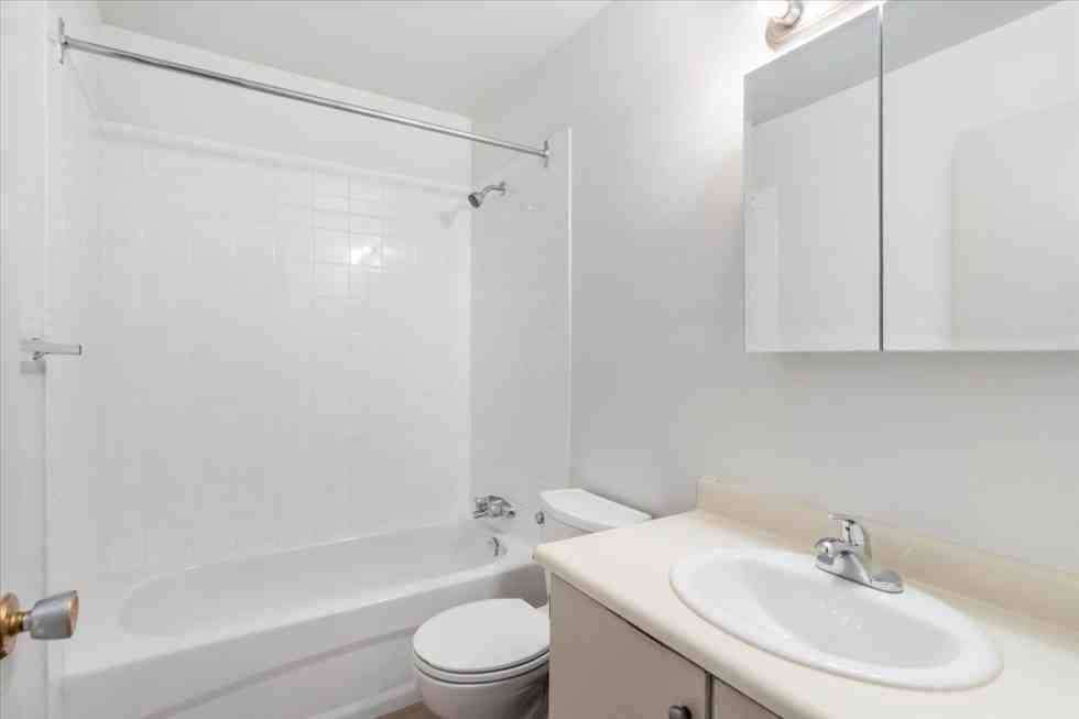 10110 92 Street Northwest - Photo 4 of 5