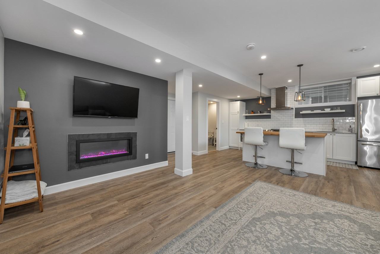 389 Hepatica Way #B - Photo 3 of 7