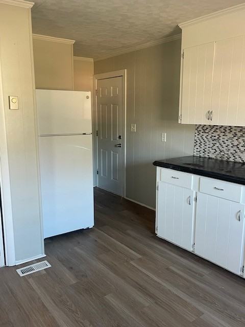 1500 Lilac Dr - Photo 3 of 13
