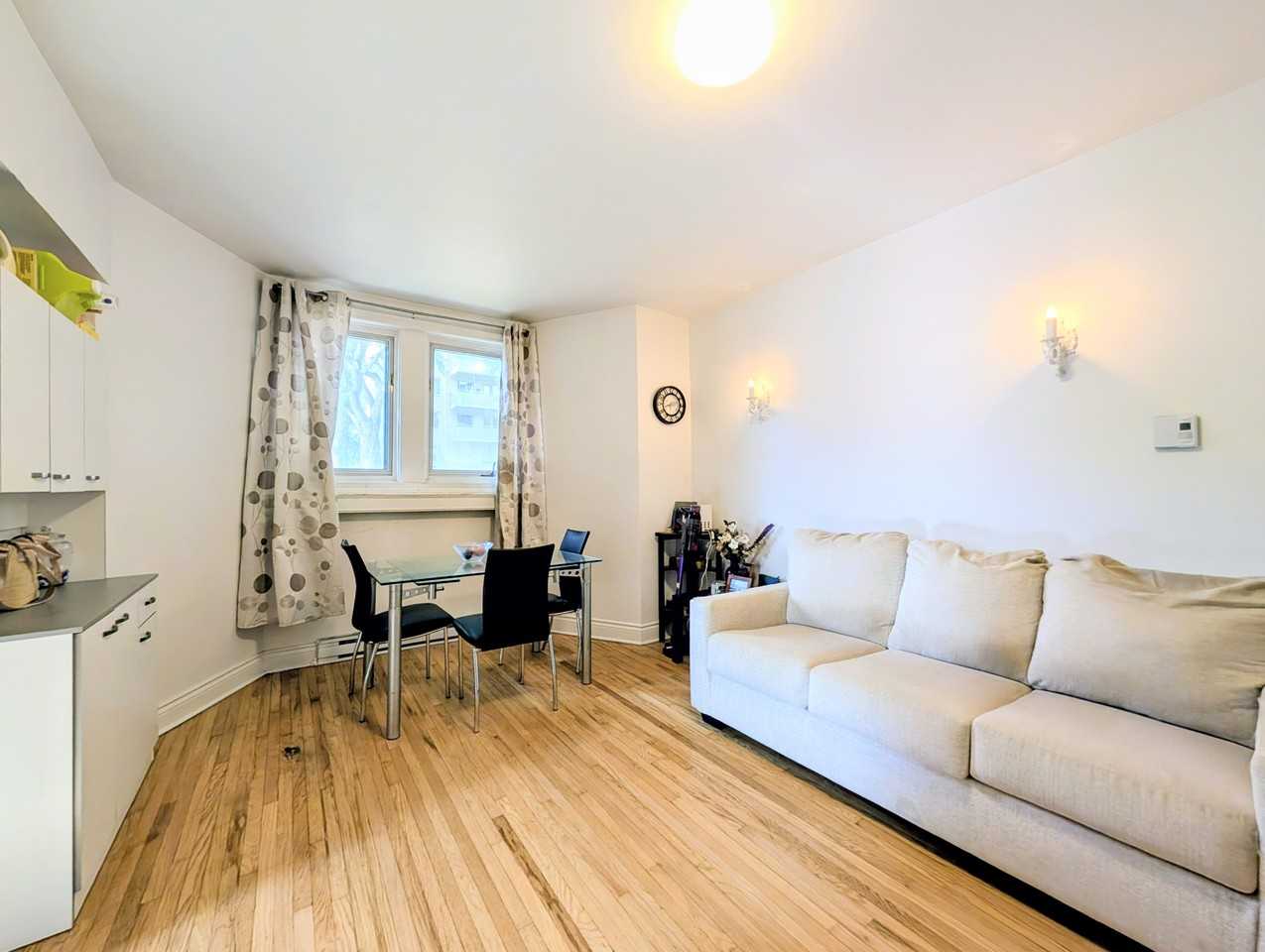 221 Avenue Clarke #22 - Photo 3 of 23